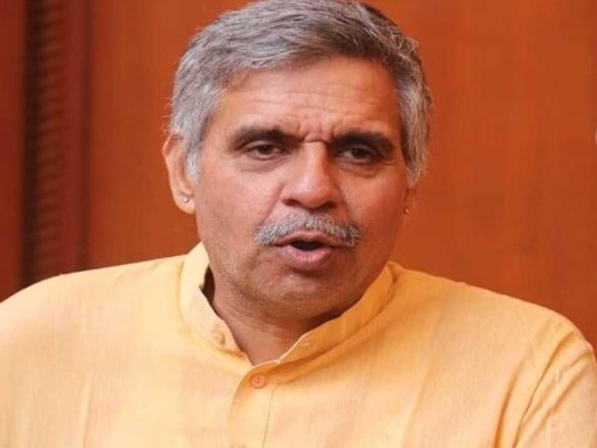 केजरीवाल ने 10 साल में किराएदारों को पानी-बिजली का फायदा क्यों नहीं दिया : संदीप दीक्षित